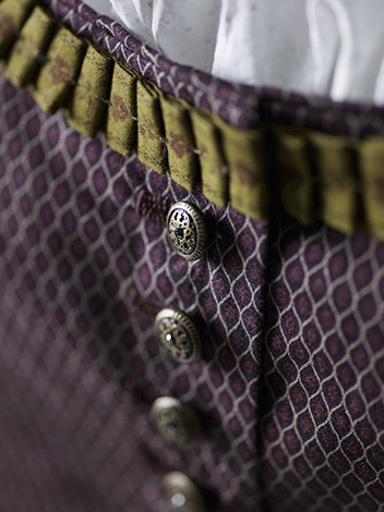 Ausputz am Dirndl Dressing Barbara Leibl